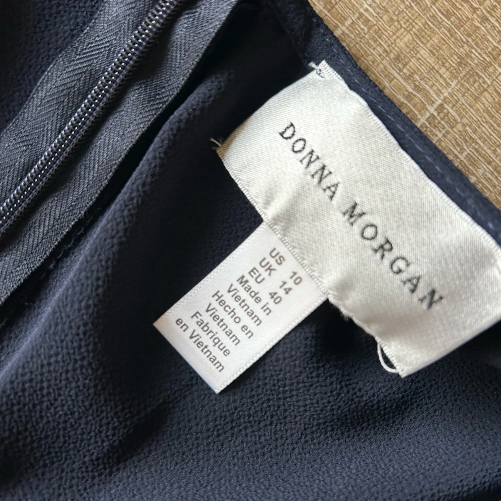 NEW Donna Morgan Crepe jumpsuit 10 wide leg cropped V-neck tie lightweight blue - Picture 6 of 15
